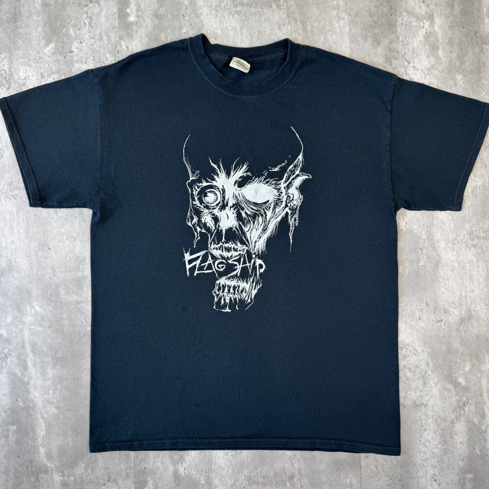 Flagship Skull T-Shirt Mens Large Black Faded Goth Grunge Punk Metal Emo Y2K
